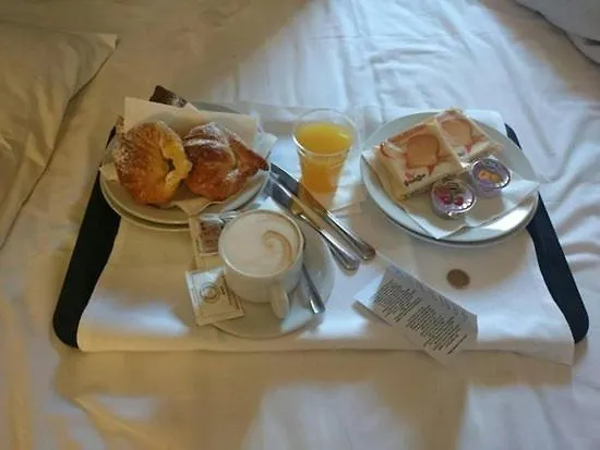 ベッド・アンド・ブレックファスト Stella Del Cilento Di Anna Botti アグローポリ